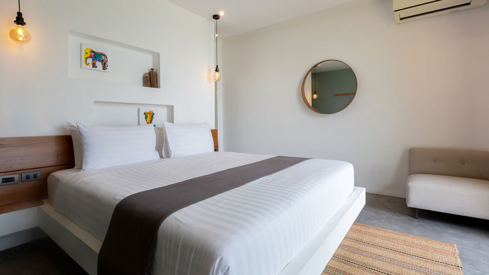 Villa Thansamaay - Restful master bedroom